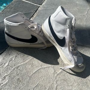 Nike Blazer Mid 77
